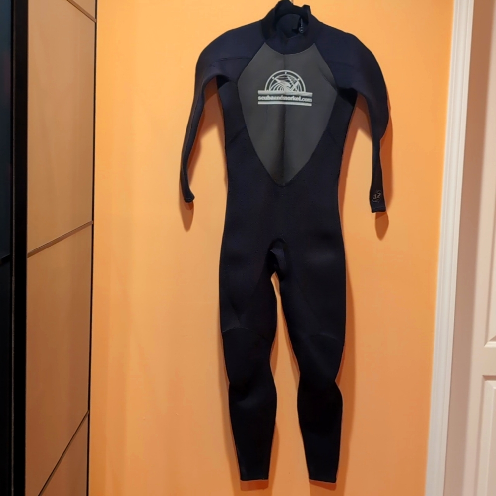Oceantec Wetsuit with Oflex technology for scuba diving and snorkeling